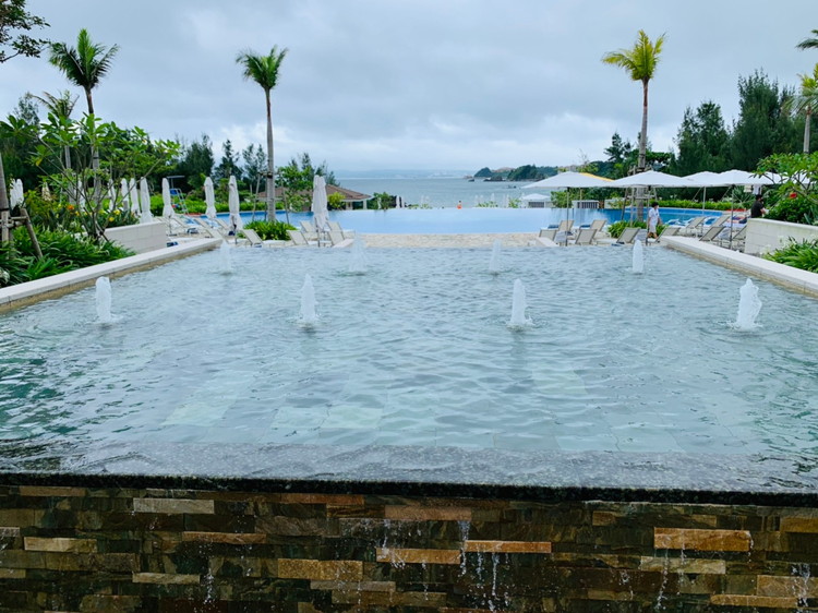 ハレクラニ沖縄　ビーチフロントウイング　ロビーからの眺め