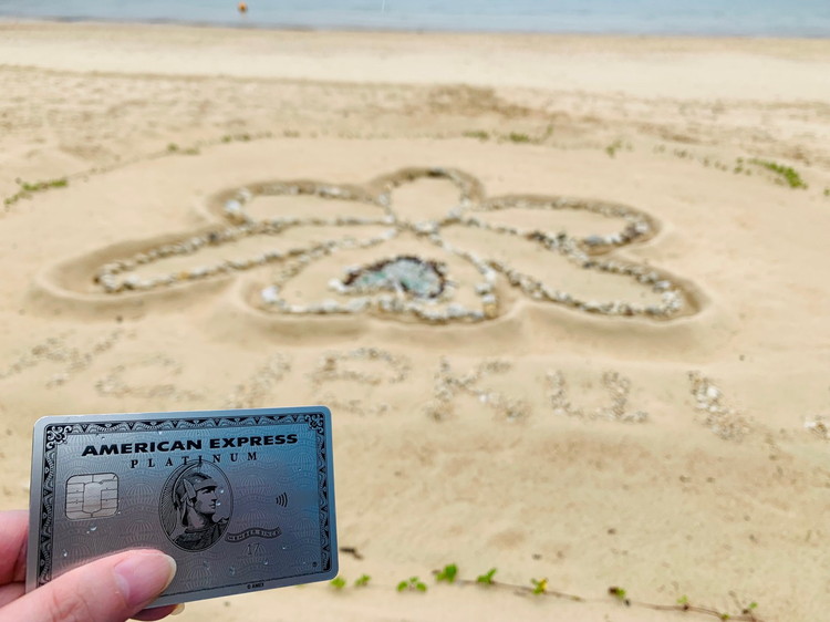 ハレクラニ沖縄　ビーチでのカード撮影